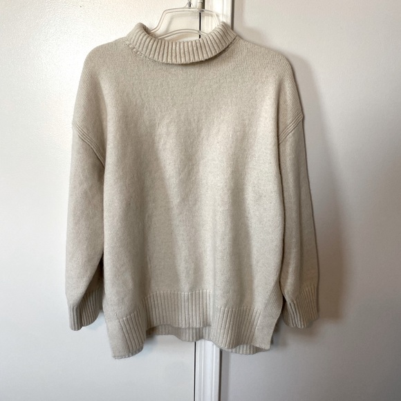 H&M cream turtleneck sweater size women’s small - Picture 1 of 9